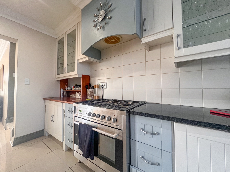 9 Bedroom Property for Sale in Myburgh Park Western Cape